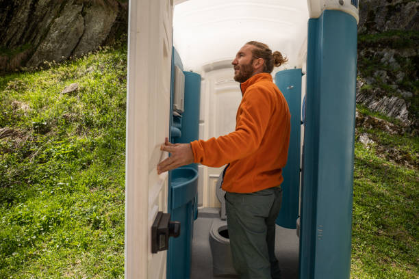 Best Portable restroom trailer rental  in Old Fig Garden, CA